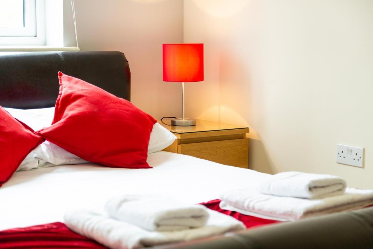 2 Bed 2 Bathroom Apartment Free Parking Μπρίστολ Εξωτερικό φωτογραφία