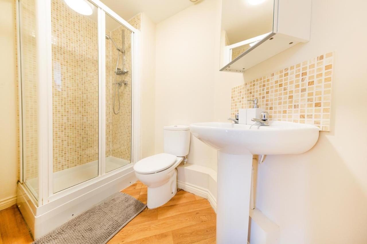 2 Bed 2 Bathroom Apartment Free Parking Μπρίστολ Εξωτερικό φωτογραφία