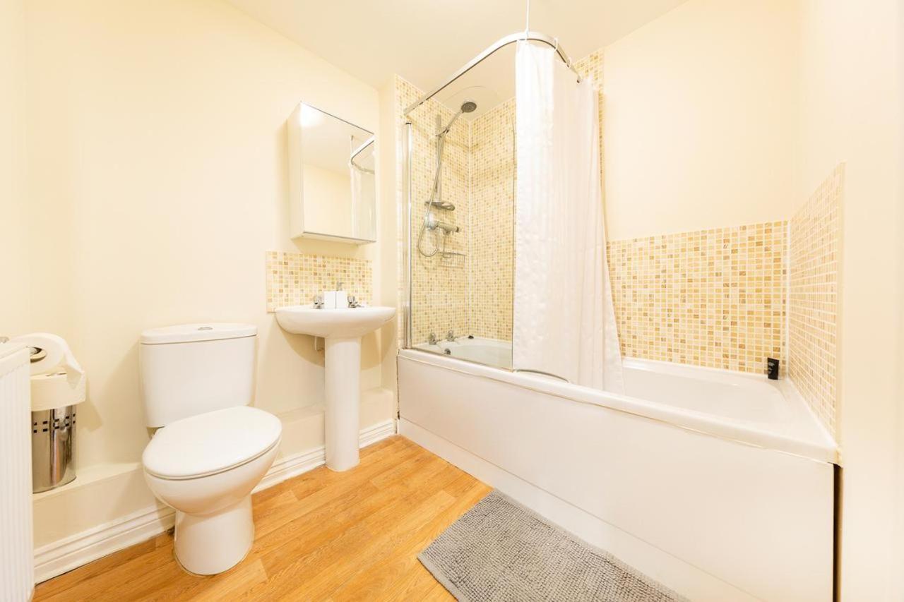 2 Bed 2 Bathroom Apartment Free Parking Μπρίστολ Εξωτερικό φωτογραφία